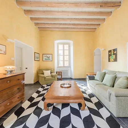 At The Pier Of - The House Of Travelers *