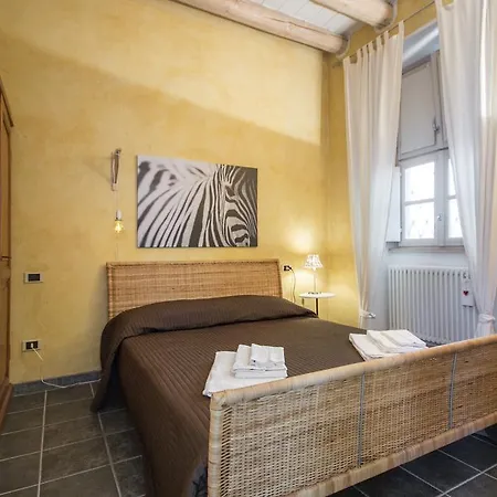 شقة At The Pier Of - The House Of Travelers Brienno