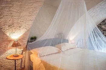 Il Molo By 