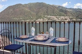 At The Pier Of - The House Of Travelers Appartamento