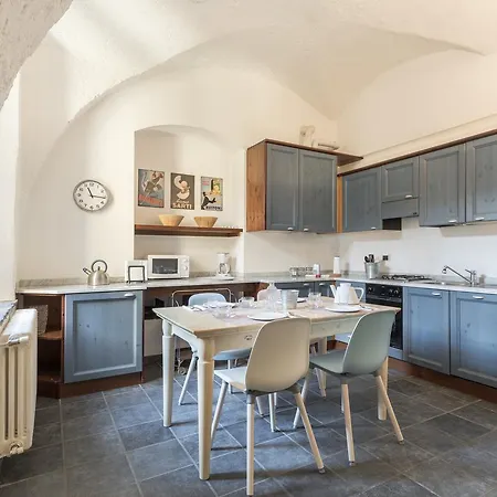 At The Pier Of - The House Of Travelers Apartment Brienno