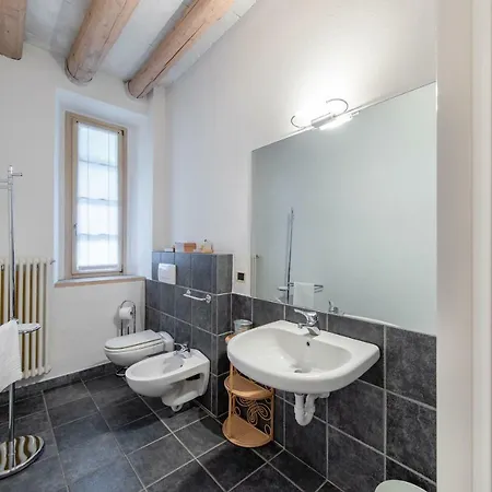 At The Pier Of - The House Of Travelers