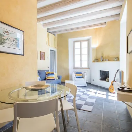 Apartment At The Pier Of - The House Of Travelers