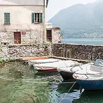 Il Molo By 