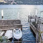 Il Molo By 